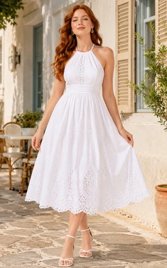 Vestido midi blanco de algodón con escote halter y ojales para ocasiones especiales de verano.
