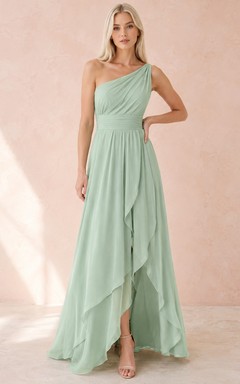 Vestido largo de gasa verde menta con un solo hombro, drapeado y corte en A.