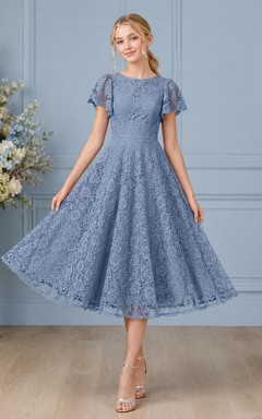 Schieferblaues Brautjungfernkleid im A-Linien-Stil mit eckigen Blütenblattärmeln und Spitze, romantisch