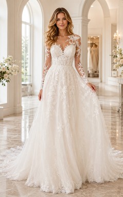 Robe de mariée raffinée en dentelle et tulle, décolleté en V profond, manches longues transparentes, coupe trapèze, traîne chapelle, applications florales et dos illusion