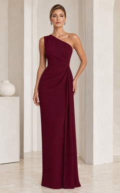 Bordeauxrotes, schulterfreies Crêpe-Abendkleid im Säulenstil