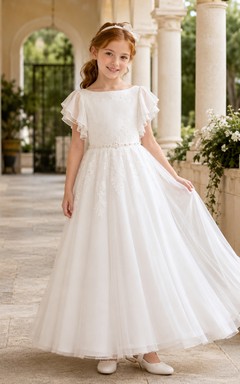 Weißes, gerüschtes Tüllkleid mit flatternden Ärmeln und Perlenbesatz für Kommunionmädchen