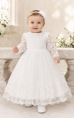 Vestido de bautizo blanco de encaje bebé con cuello joya, manga larga, corte en A y largo hasta los tobillos