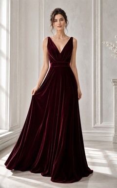 Burgunderrotes, trägerloses A-Linien-Abendkleid aus Samt mit V-Ausschnitt und bodenlangem Rock