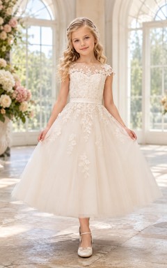Blumenmädchenkleid aus elfenbeinfarbener Spitze und Tüll, A-Linie, Rundhalsausschnitt, Teelänge