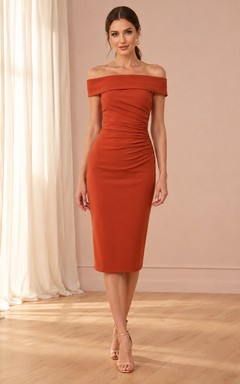 Robe fourreau orange à épaules dénudées, manches courtes et froncée en spandex, longueur thé