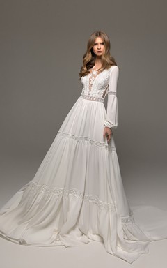 Fließendes Boho-Chiffon-Brautkleid in Empire-A-Linie mit langen Ärmeln und tiefem V-Ausschnitt am Rücken