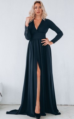 Elegante vestido de madre con escote en V, corte en A, de punto, cola larga y fruncido.