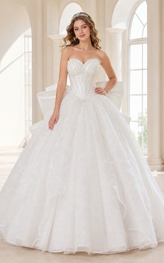 Vestido de quinceañera blanco de lujo sin tirantes, escote corazón, lazo y tul plisado