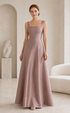 Vestido de corte A de lujo discreto con escote cuadrado en color rosa empolvado