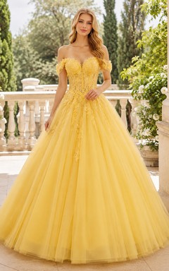 Vestido de gala largo hasta el suelo de tul amarillo con apliques florales, estilo quinceañera o baile de graduación.