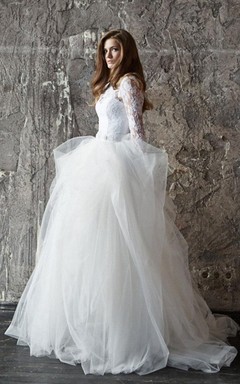 Vestido de novia de encaje con mangas largas de Vera Bridal