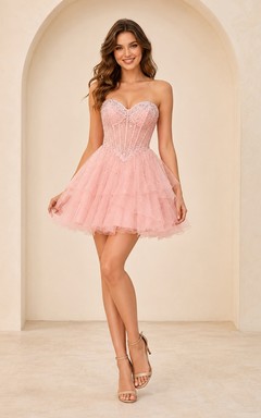 Rosafarbenes, trägerloses Mini-Cocktailkleid mit Herzausschnitt, Blumenmuster, Perlenbesatz und Rüschen, Korsett, Tüll, A-Linie