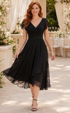 Robe de mariée champêtre en mousseline noire à col V et manches courtes, longueur thé, style jardin
