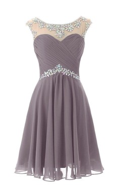 Chiffonkleid mit kurzen Ärmeln, Perlenstickerei und Schlüssellochausschnitt am Rücken
