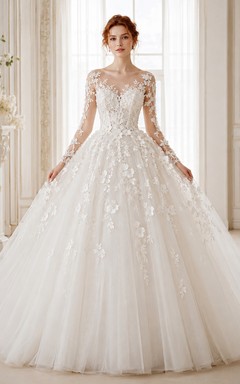 Vestido de novia de encaje y tul, estilo princesa, escote corazón, manga larga, cola larga, apliques, espalda baja en V.