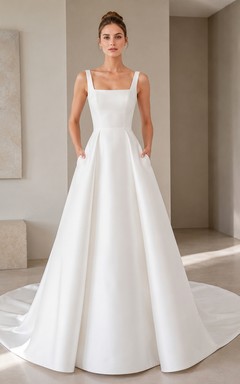 Robe de mariée moderne en satin, coupe trapèze, col carré, poches et traîne chapelle, avec poche et encolure carrée