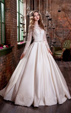 Ballkleid, langes, juwelenbesetztes, langärmeliges Illusionskleid aus Satin mit Applikationen und Taillenschmuck