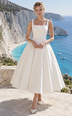 Vestido de novia sencillo de satén plisado, corte A, largo hasta la rodilla, estilo vintage, con escote cuadrado y sin mangas.