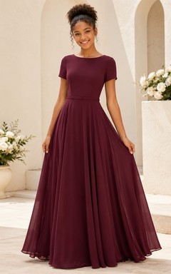 Robe de demoiselle d'honneur junior bordeaux, coupe trapèze, manches courtes et ornée de bijoux, simple