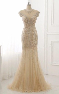 Meerjungfrauenkleid aus Tüll mit Pailletten und kurzen Ärmeln