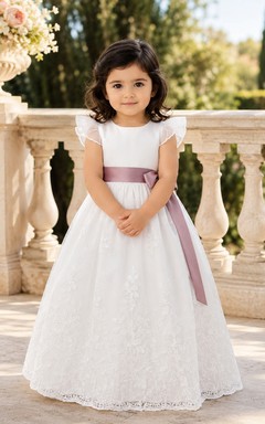 Taufkleid für Babys, A-Linie, knöchellang, Rundhalsausschnitt, ärmellos, aus Tüll und Spitze, mit Schleife am Rücken und Knopfleiste.