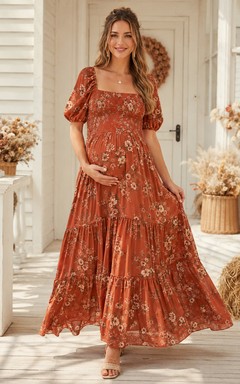 Robe de maternité rouille à fleurs, col carré, manches bouffantes, coupe trapèze à volants et longueur cheville