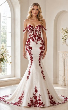 Rotes, schulterfreies, ärmelloses Brautkleid aus Satin mit Meerjungfrauenschnitt und Schleppe, verziert mit floralen Applikationen