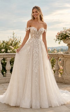 Robe de mariée trapèze en tulle et dentelle florale à épaules dénudées avec traîne chapelle