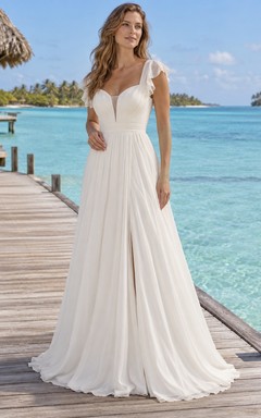 Einfaches, fließendes A-Linien-Brautkleid mit herzförmigem Ausschnitt und kurzen Ärmeln für den Strand.