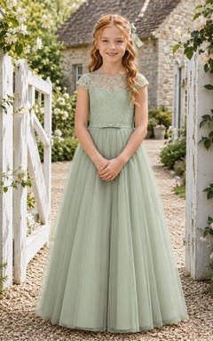 Salbeigrünes Chiffon-Blumenmädchenkleid in A-Linie, ärmellos, eckiger Ausschnitt, Teelänge, plissiert