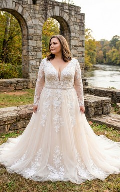Vestido de novia de encaje de manga larga y espalda descubierta