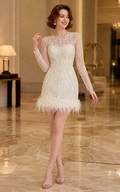 Robe de soirée courte mini sans manches en tulle ivoire ornée de plumes et de plumes, style trapèze.