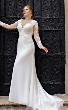 Romantisches Brautkleid aus Satin in A-Linie mit bodenlanger Schleppe, langen Ärmeln und Applikationen