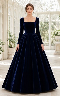 Schlichtes, dunkelblaues, eckiges Samt-Ballkleid mit langen Ärmeln, Falten und langen Ärmeln, bodenlang, festlich