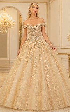Robe de bal de princesse dorée de luxe à épaules dénudées et décolleté en cœur, ornée de paillettes et d'appliqués floraux, pour les 16 ans.