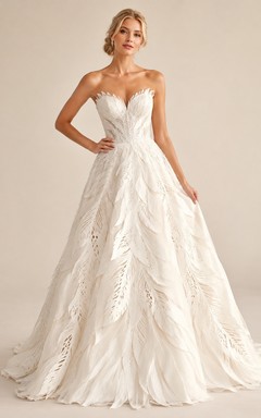 A-line Strapless laser-cut Elegant Bridal Formal Wedding Dress
