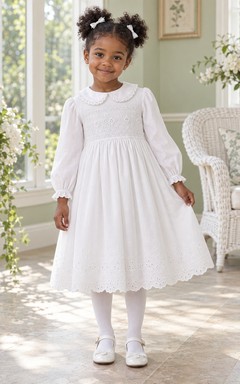Vestido de niña de flores blanco de manga larga, corte en A, con encaje, mangas abullonadas y cuello Peter Pan festoneado.