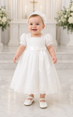 Vestido de bautizo para bebé, estilo modesto, corte en A, mangas abullonadas, tul, encaje, largo hasta la rodilla, con fajín de lazo, color blanco.