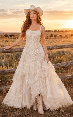 Robe de mariée trapèze en tulle à volants style western rustique avec bretelles
