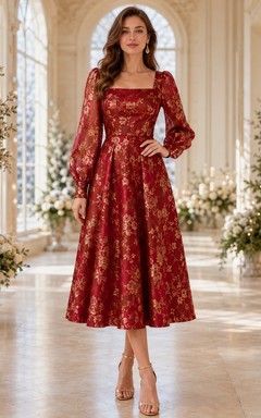 Robe d'invitée de thé rouge et or à col carré et manches bouffantes en jacquard, col carré et manches bouffantes