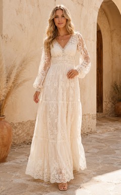 Elfenbeinfarbenes A-Linien-Kleid von Desert Lace mit V-Ausschnitt und langen Ärmeln, bodenlang, im Boho-Stil