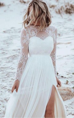 Robe de mariée simple en tulle et dentelle, coupe trapèze, longueur au sol, manches longues, fente sur le devant et plis