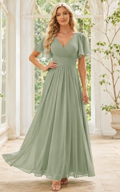 Elegantes, salbeigrünes A-Linien-Maxikleid aus Chiffon mit V-Ausschnitt und flatternden Ärmeln