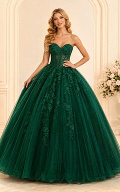 Vestido de gala largo de lujo sin tirantes con escote corazón, encaje y tul, color esmeralda, ideal para quinceañeras.