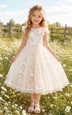 Blumenmädchenkleid aus elfenbeinfarbenem Spitzentüll, A-Linie, kurze Ärmel, Rundhalsausschnitt, Teelänge, Schleife am Rücken, florale Applikationen