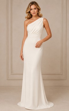 Robe de mariée fourreau simple à une épaule avec corsage froncé