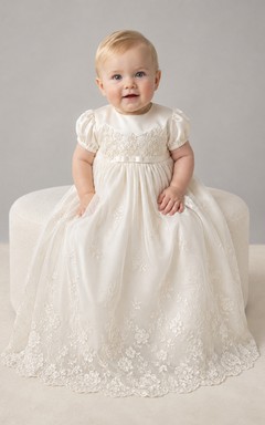 Vestido de bautizo para bebé con mangas abullonadas, corte en A, falda de satén y encaje, elegante, romántico, adorable, con detalles de joyas y manga corta.