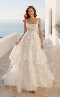 Ballkleid mit eckigem Ausschnitt, Spitze, Hofschleppe, Brautkleid, festlich