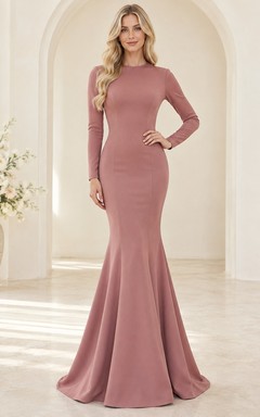 Robe sirène rose poudré simple et modeste à manches longues et col rond, style modeste.